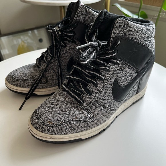 Nike, height Increasing Shoes, 6.5 US - Picture 3 of 3